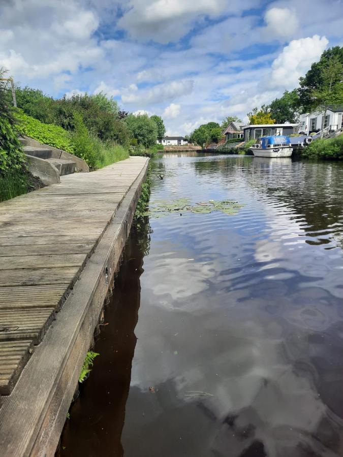 Waterhuis Friesland Oudwoude Exterior foto